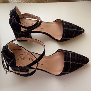 Super cute plaid pointed heel from ‘So Me’ Size 7